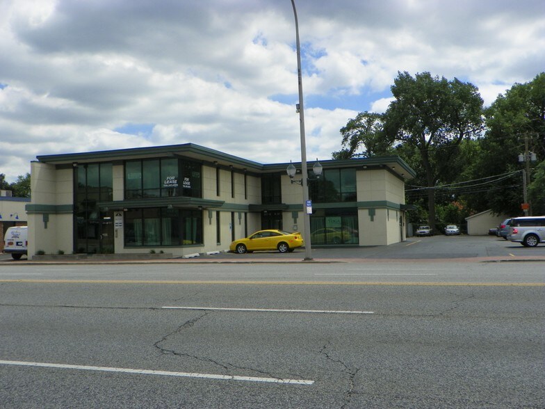 More Photos Of 3317-3319 W 95th St, Evergreen Park Medical For Lease
