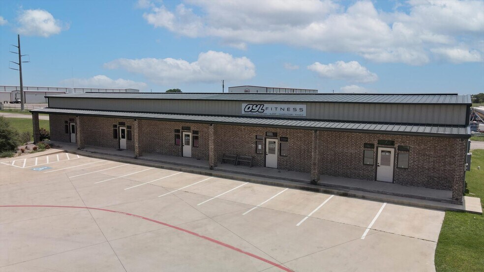 More Photos Of 5796 E Highway 114, Haslet Storefront Retail Office For Lease