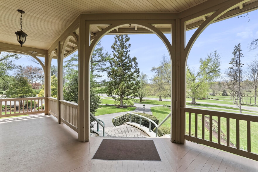 More Photos Of 1090 Ragged Edge Rd, Chambersburg Hospitality For Sale