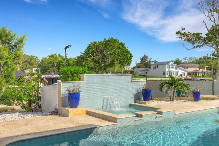 More Photos Of 4124 Harbor Cir S, Largo Specialty For Sale