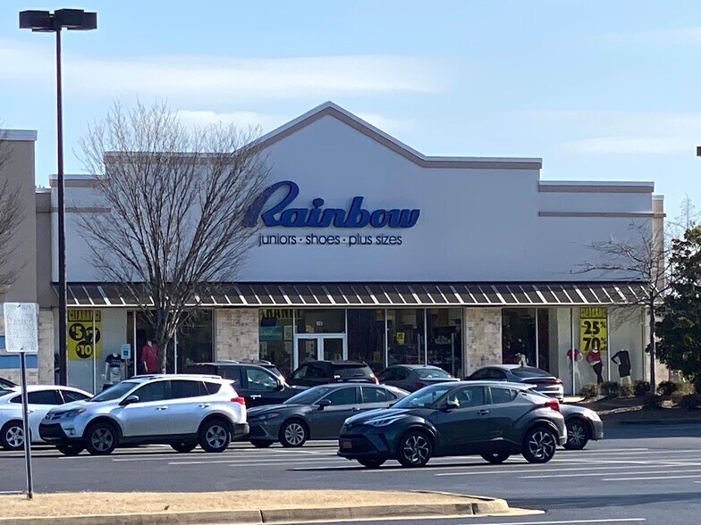 More Photos Of 3978 N Gloster St, Tupelo Storefront For Lease