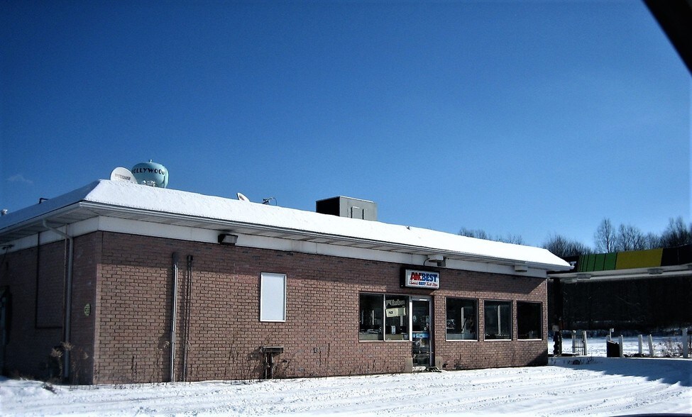 More Photos Of 5301 Seventy-six Dr, Youngstown Service Station For Sale