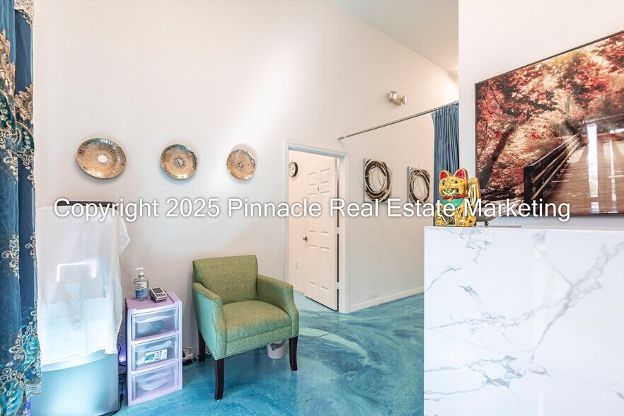 More Photos Of 24630 Sandhill Blvd, Punta Gorda Showroom For Sale