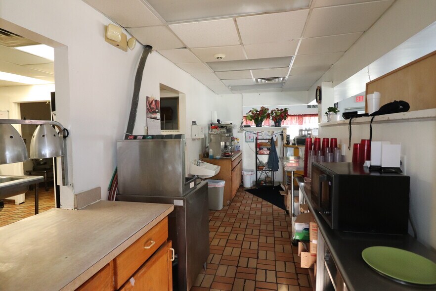 More Photos Of 111 W Michigan Ave, Augusta Storefront Retail Residential For Sale