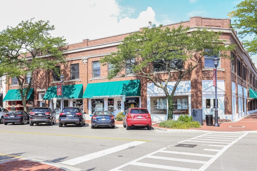 More Photos Of 706 Green Bay Rd, Glencoe Storefront Retail Office For Lease
