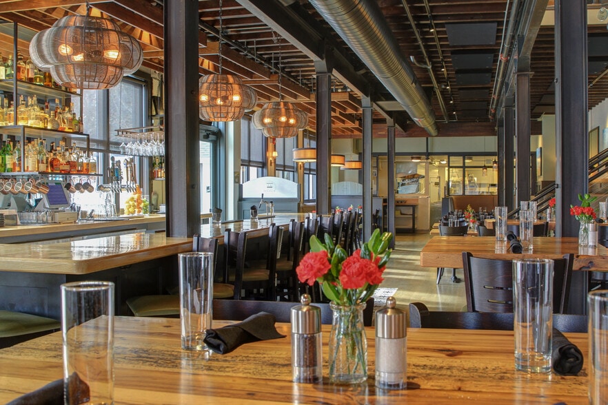 More Photos Of 121 E 2nd Ave, Niwot Restaurant For Lease