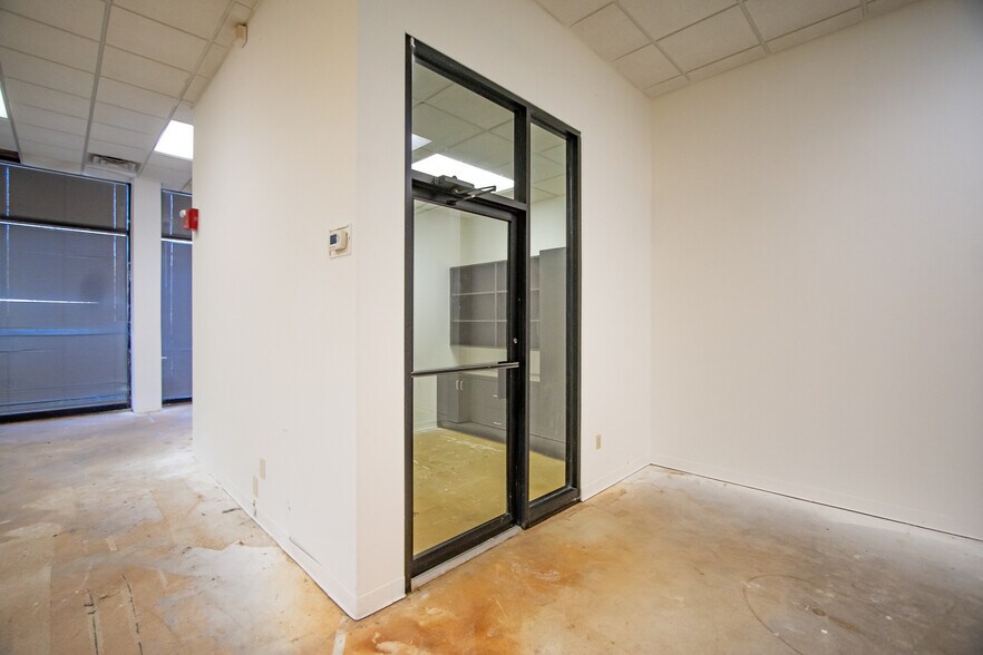 More Photos Of 200 Dillon Cir, Spartanburg Office For Sale