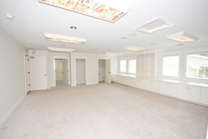 More Photos Of 277 Willbrook Blvd, Pawleys Island Office For Sale