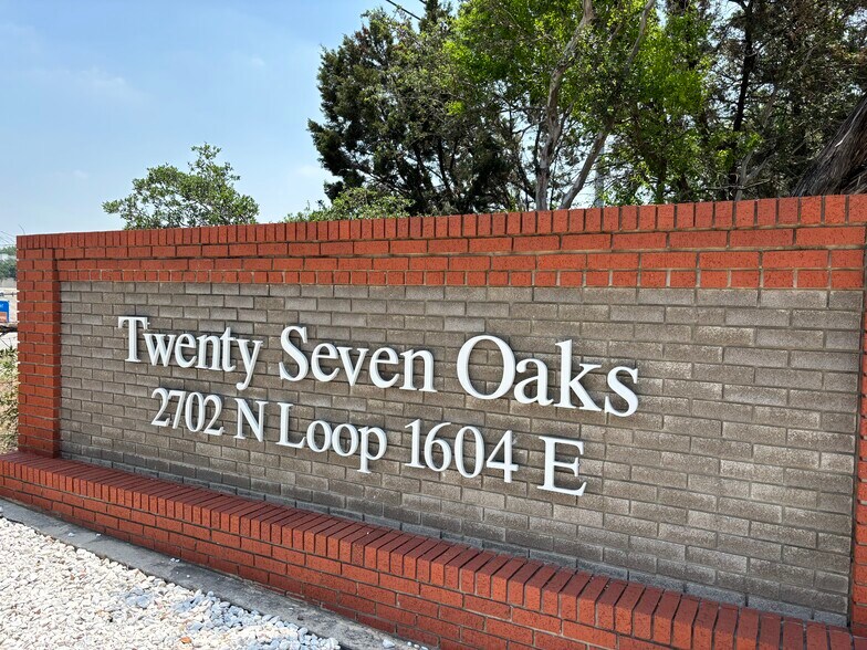 More Photos Of 2702 N Loop 1604 E, San Antonio Office For Lease