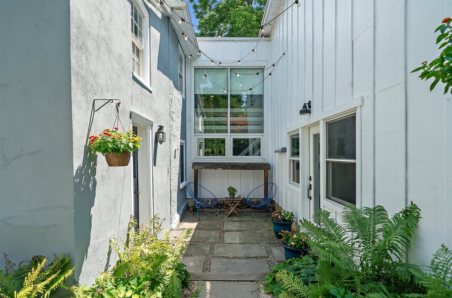 More Photos Of 4075 Branches Ln, Doylestown Flex For Sale