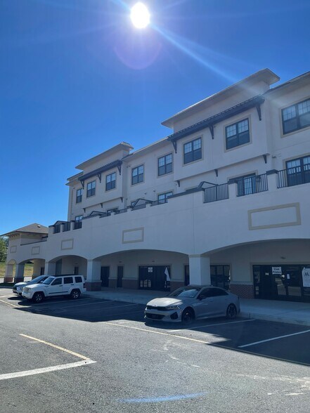 More Photos Of Route 33 & Millhurst Rd, Manalapan Township Unknown For Lease