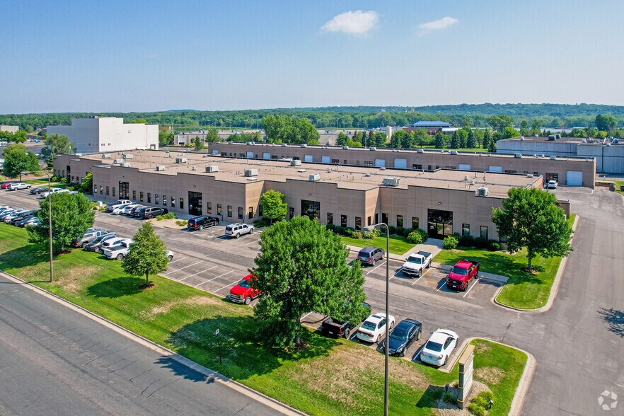 More Photos Of 151-187 Bridgepoint Dr, South Saint Paul Light Manufacturing For Lease