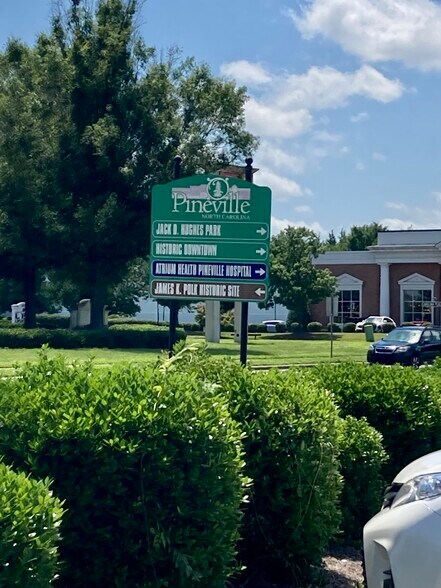 More Photos Of 11523 Carolina Place Pky, Pineville General Retail For Sale