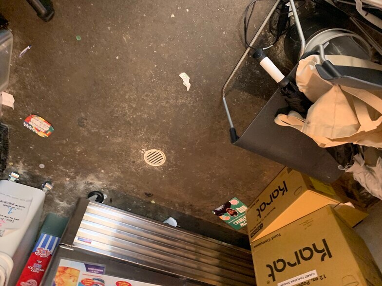 More Photos Of 1702-1740 Fordem Ave, Madison General Retail For Lease