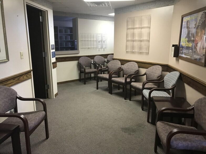 More Photos Of 5757 Glenway Ave, Cincinnati Medical For Sale