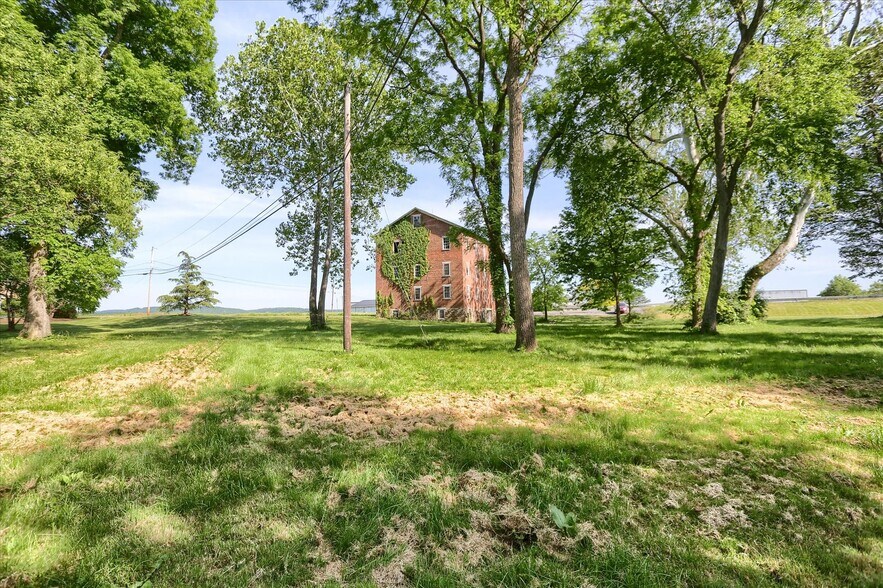 More Photos Of 1209 Mill Rd, Selinsgrove Industrial For Sale