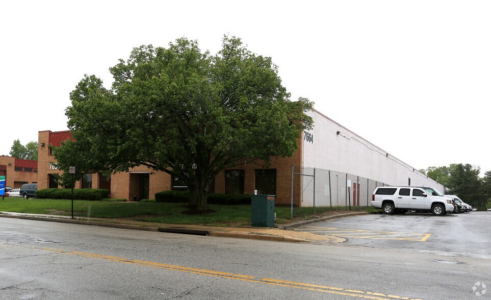 More Photos Of 7664 Fullerton Rd, Springfield Warehouse For Lease