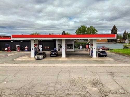 More Photos Of 14 Rue Langlois, Granby Service Station For Sale