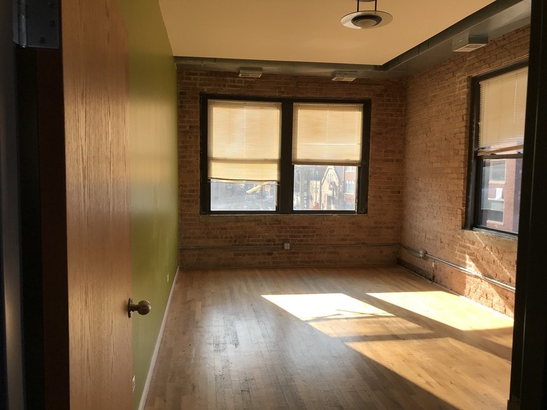 More Photos Of 1052 W Fulton Market, Chicago Loft Creative Space For Lease