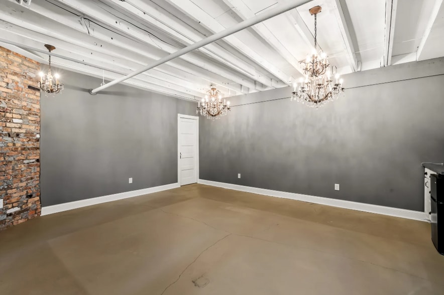 More Photos Of 2232-2242 Carter Ave, Saint Paul Unknown For Lease