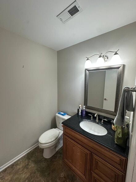 More Photos Of 20604 Burl Ct, Joliet Manufacturing For Sale