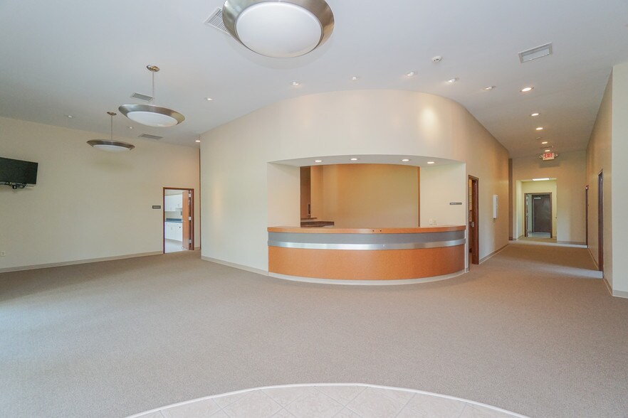 More Photos Of 100 Perpetual Sq, Anderson Medical For Lease