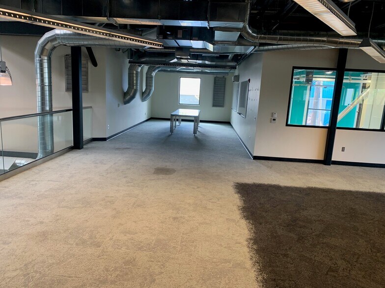 More Photos Of 155 Blair Blvd, Eugene Loft Creative Space For Lease