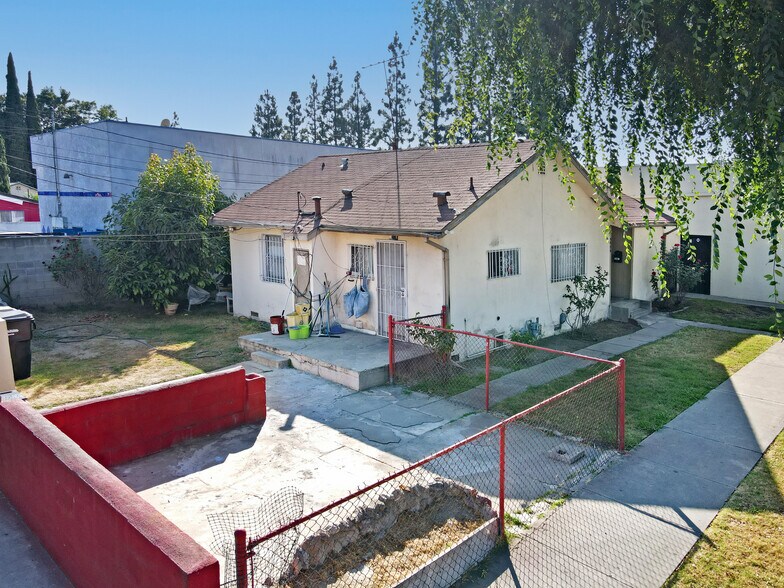 More Photos Of 8306 Garfield Ave, Bell Gardens Storefront Retail Residential For Sale