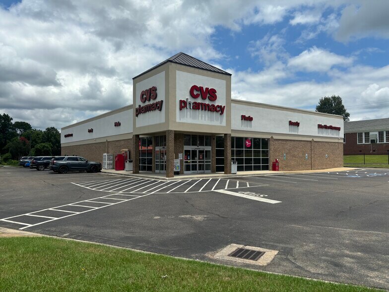 More Photos Of 10 Gilmer Ave, Tallassee Drugstore For Sale