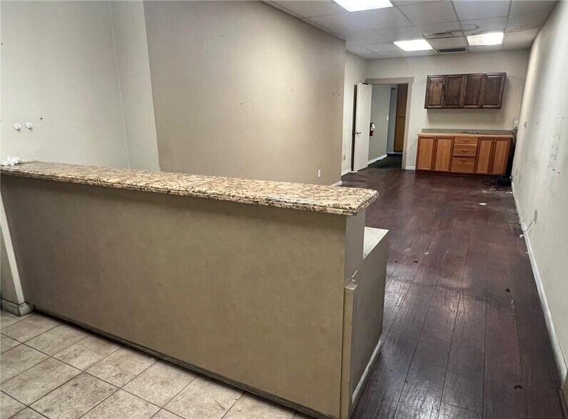 More Photos Of 2120 Wardrobe Ave, Merced Warehouse For Lease