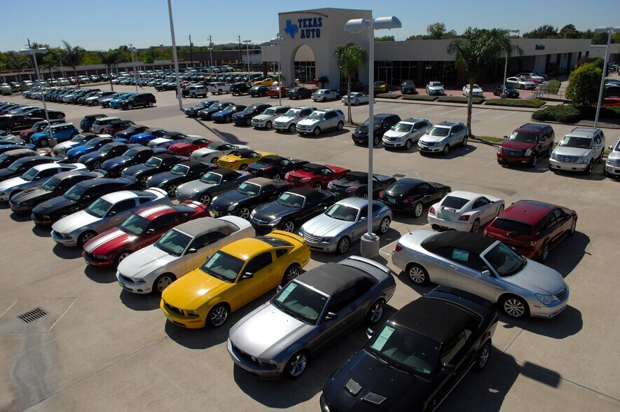 More Photos Of 16200 Highway 3, Webster Auto Dealership For Sale