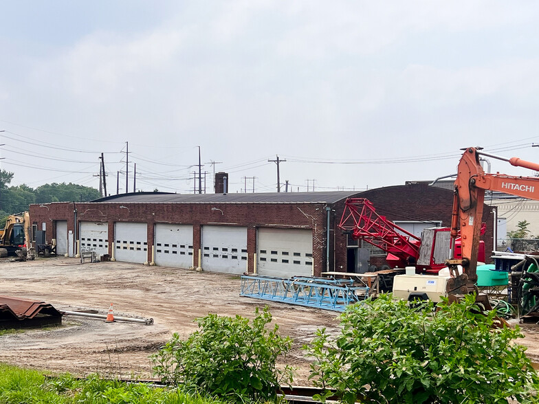 Primary Photo Of 801 Garasches Ln, Wilmington Warehouse For Sale