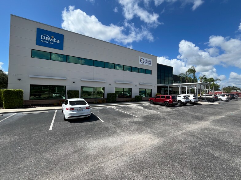 More Photos Of 250 Avenue K SW, Winter Haven Medical For Lease