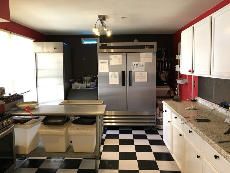 More Photos Of 1104 Old Charlotte Rd, White Bluff Assisted Living For Lease