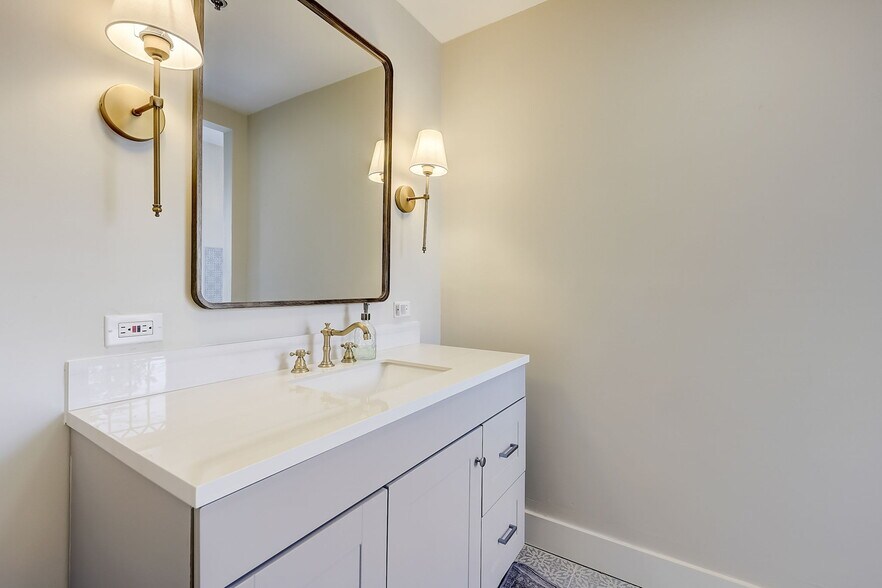 More Photos Of 315 Live Oak Ave, Daytona Beach Apartments For Sale