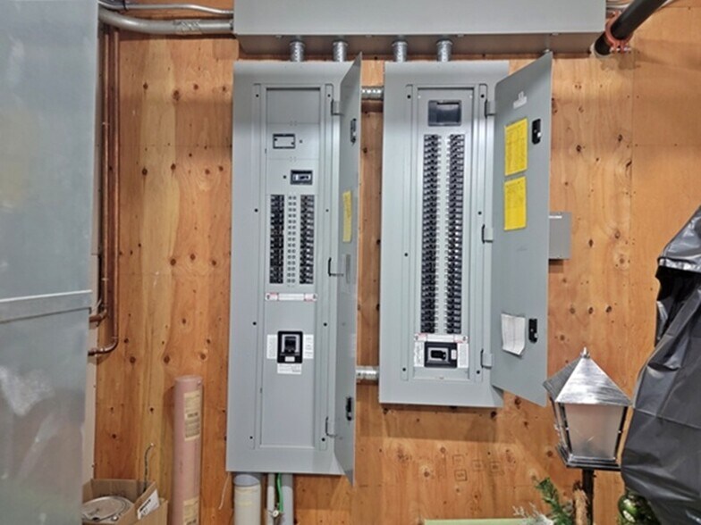 More Photos Of 705 N Main St, Loyal Industrial For Sale