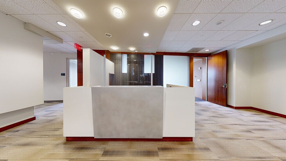 More Photos Of 1299 Farnam St, Omaha Office For Lease