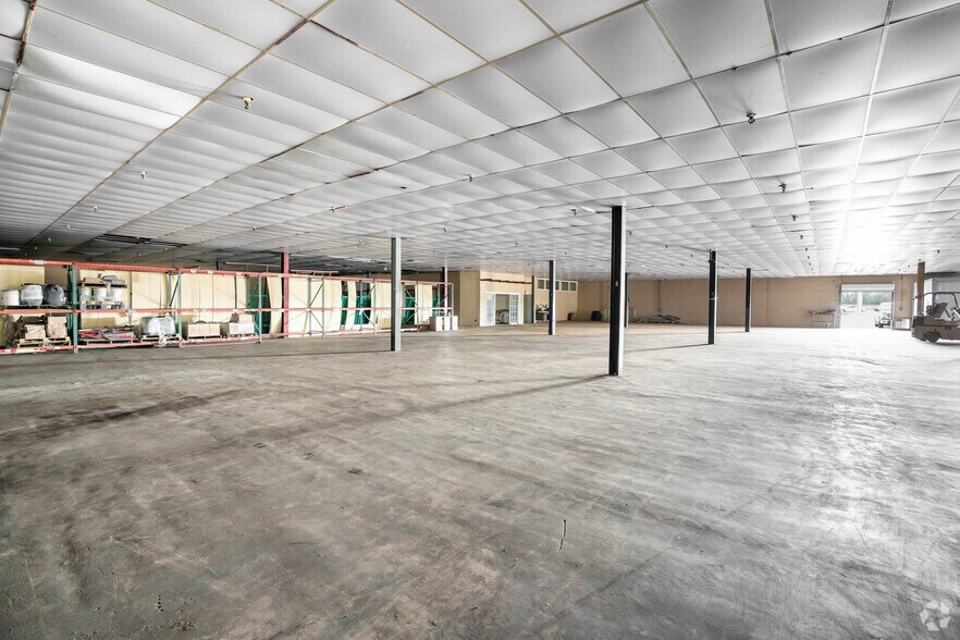 Primary Photo Of 3835 Gulfway Dr, Port Arthur Warehouse For Lease