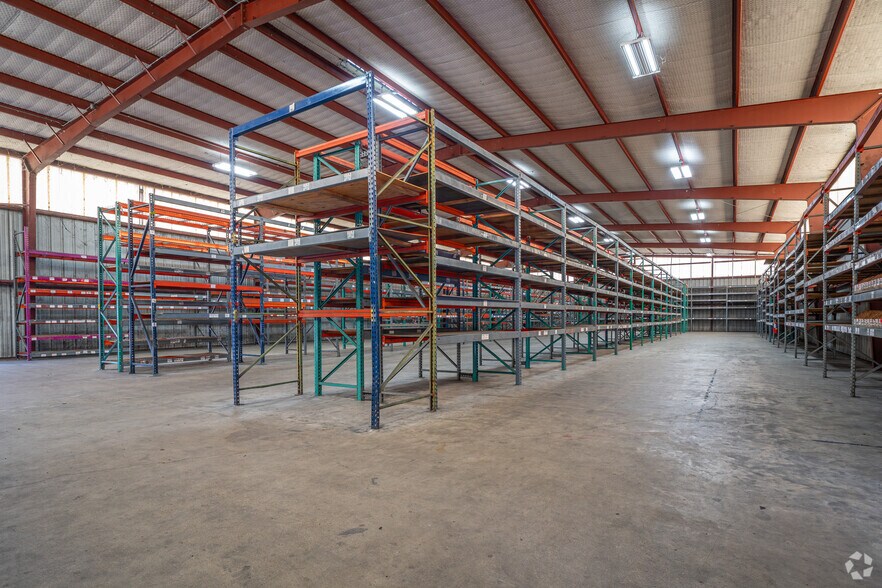 More Photos Of 1305 W Jackson Ave, Pasadena Manufacturing For Lease