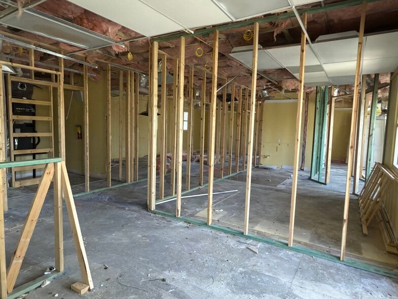 More Photos Of 3075 Bobcat Village Center Rd, North Port Medical For Sale