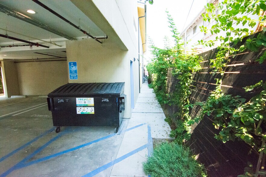 More Photos Of 2006 S Corning St, Los Angeles Apartments For Sale