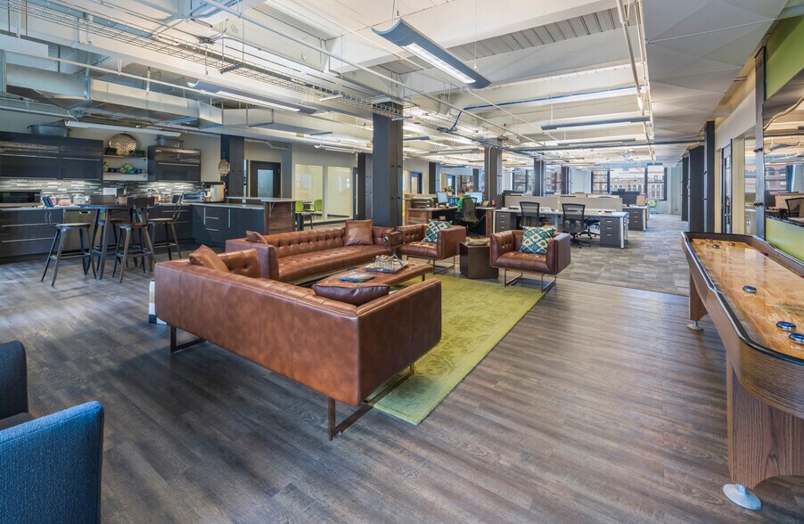 More Photos Of 363 W Erie St, Chicago Loft Creative Space For Lease