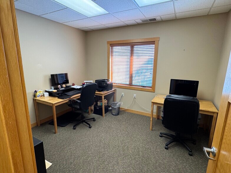 More Photos Of 2097 County Road D E, Maplewood Office For Lease