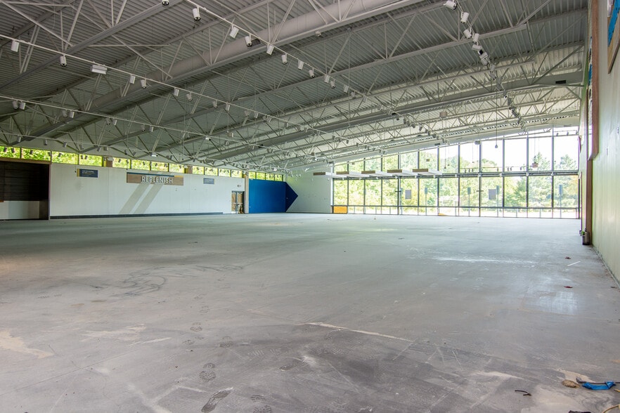 More Photos Of 553 US-70 W, Havelock Freestanding For Lease