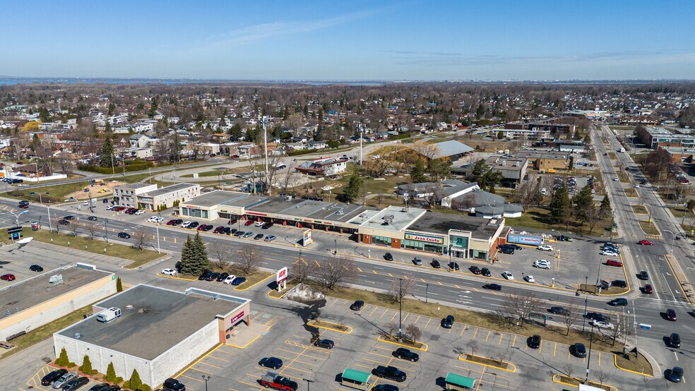 More Photos Of 75A-97 Boul D'anjou, Châteauguay Storefront For Lease