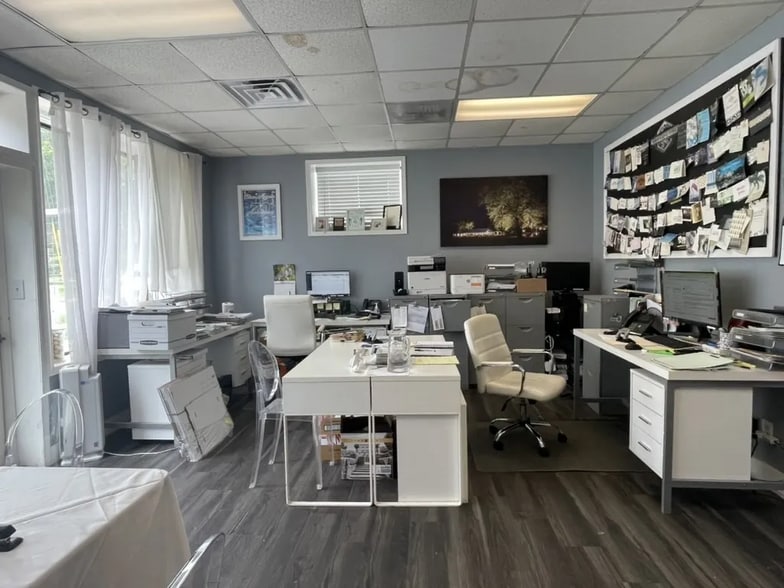 More Photos Of 214 Intendencia St, Pensacola Restaurant For Lease