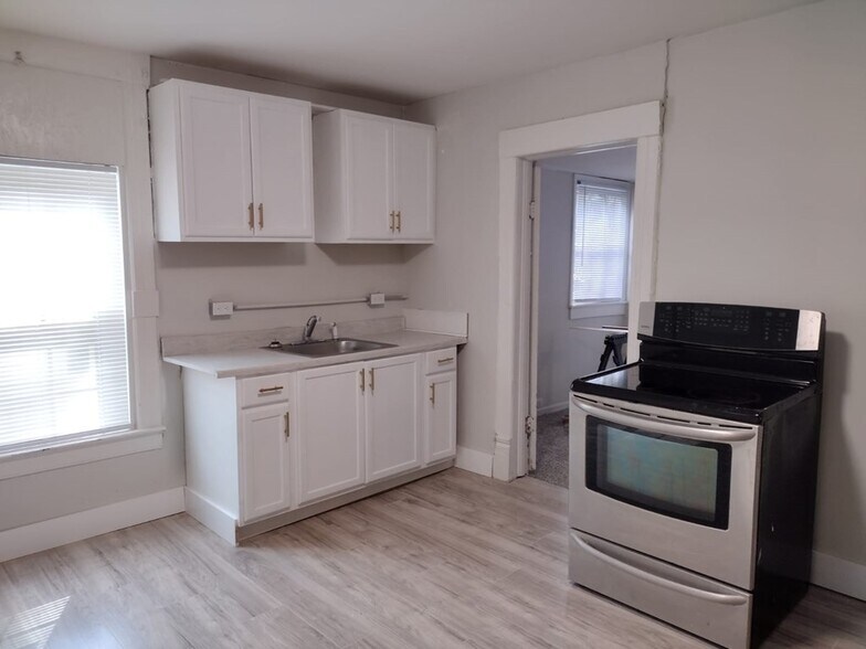 More Photos Of 215 Grace St, Greenwood Apartments For Sale