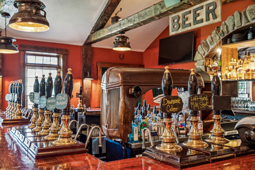 More Photos Of 9 Main St, Lyme Hospitality For Sale