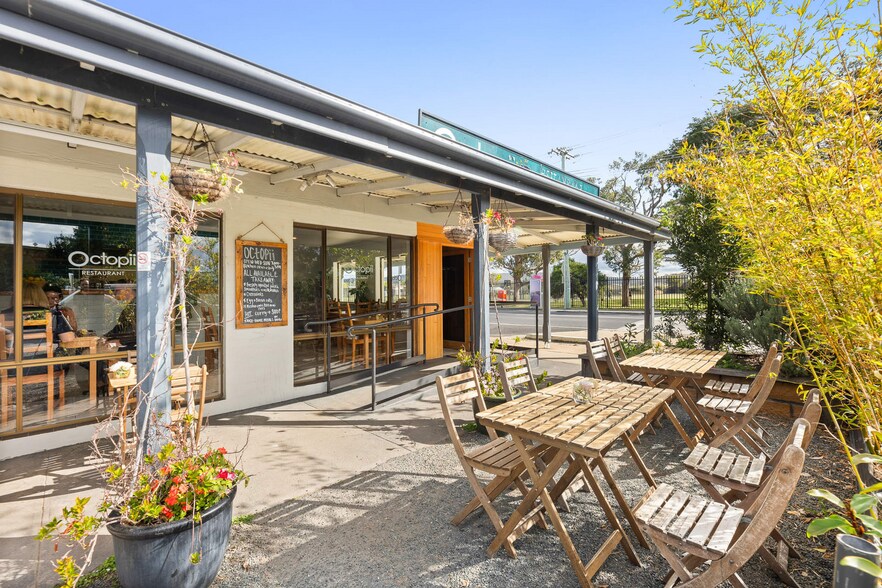 Primary Photo Of 5-7 Wallaga Lake Rd, Bermagui General Retail For Lease