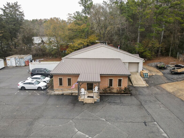 More Photos Of 606 S Tennessee St, Cartersville Flex For Lease